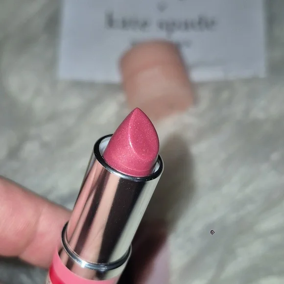 Clinique X Kate Spade Cosmetic Collection - Picture 10 of 12